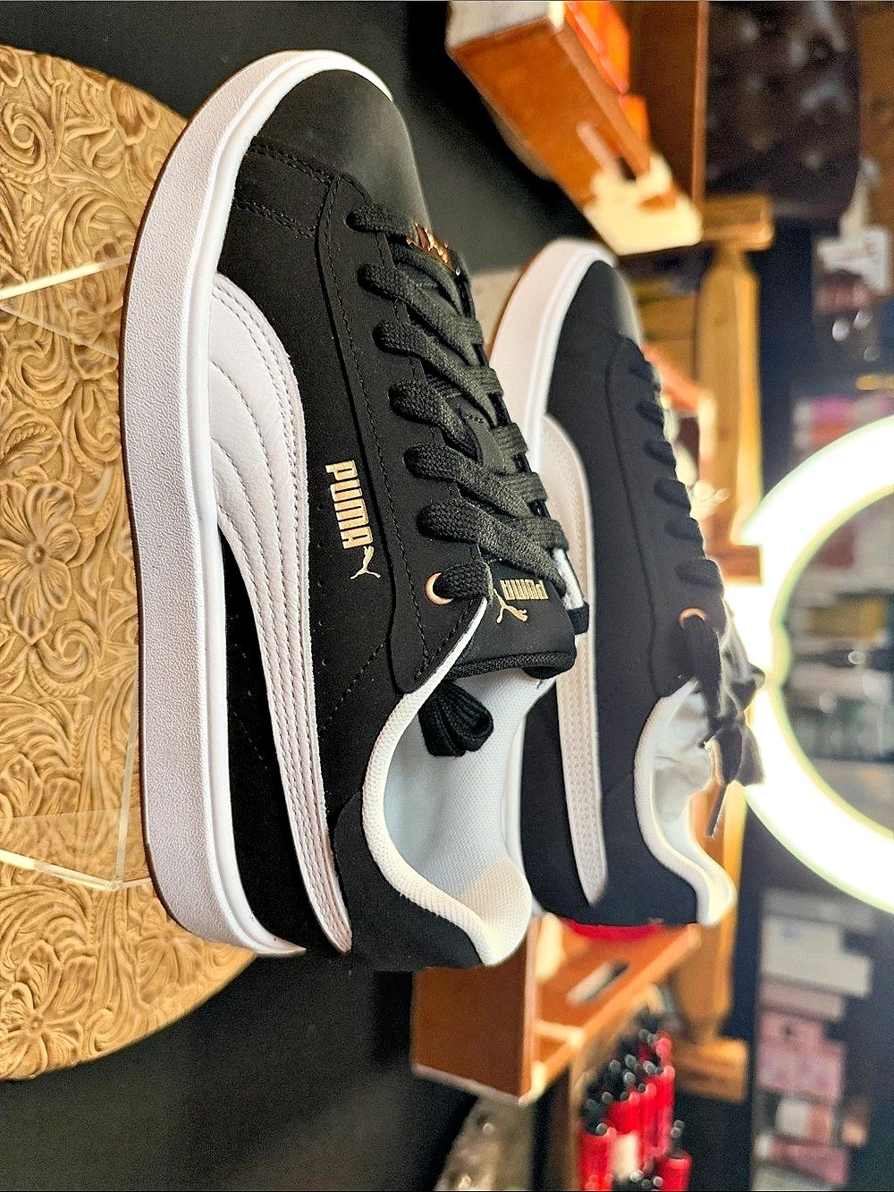 Puma Caven 2.0 Women's Black & White Sneakers US 8.5 Like New